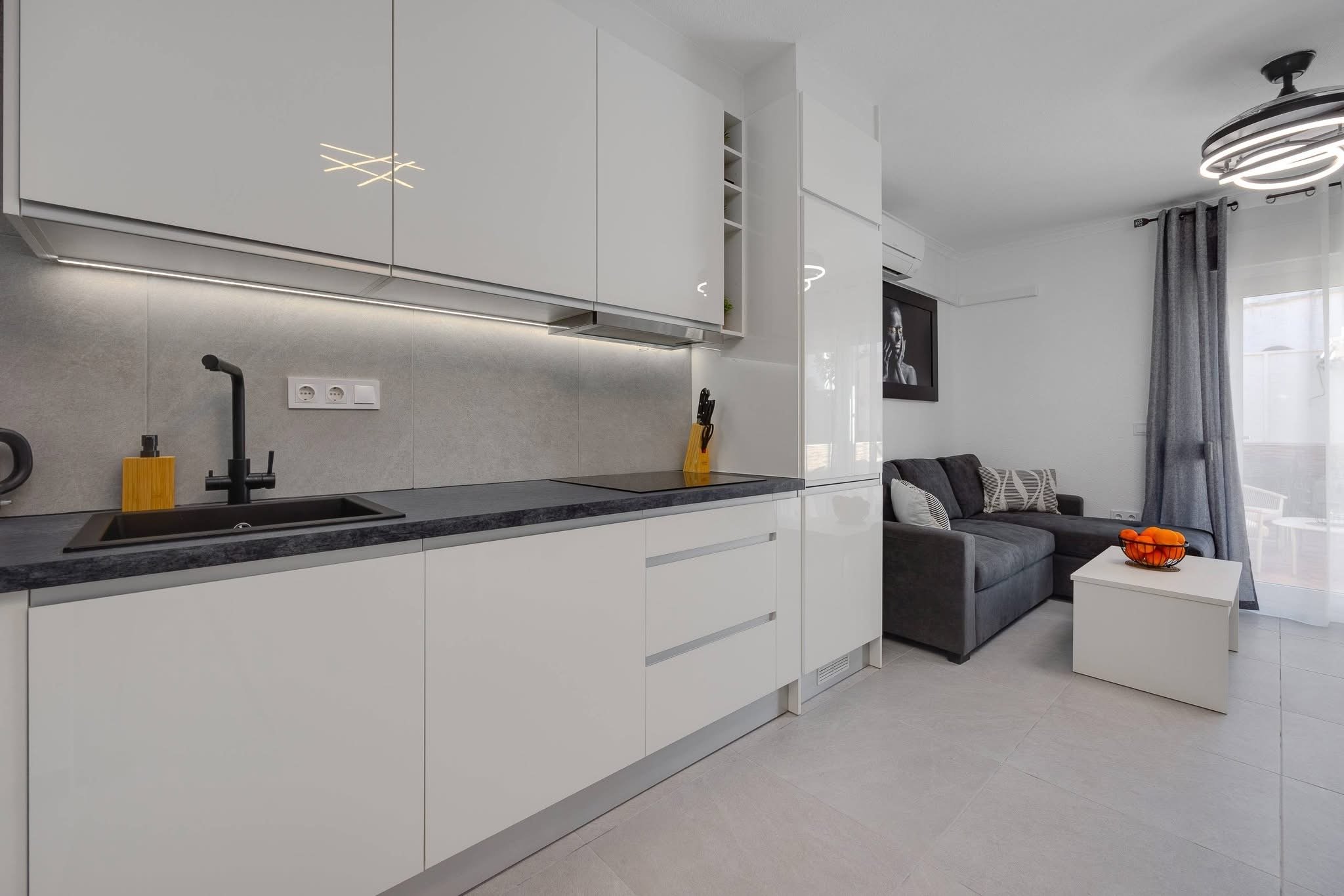 75, calle Madame Curie, Torrevieja