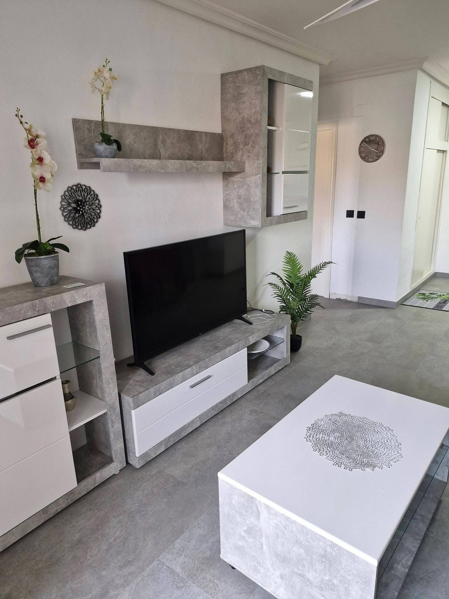 Av.de Holanda 28, la Mata