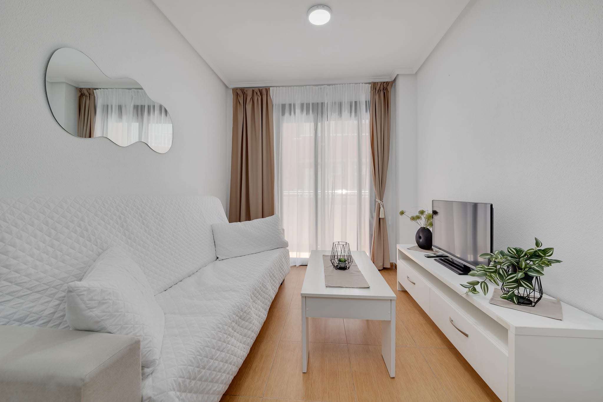 C. Finlandia 9, Torrevieja