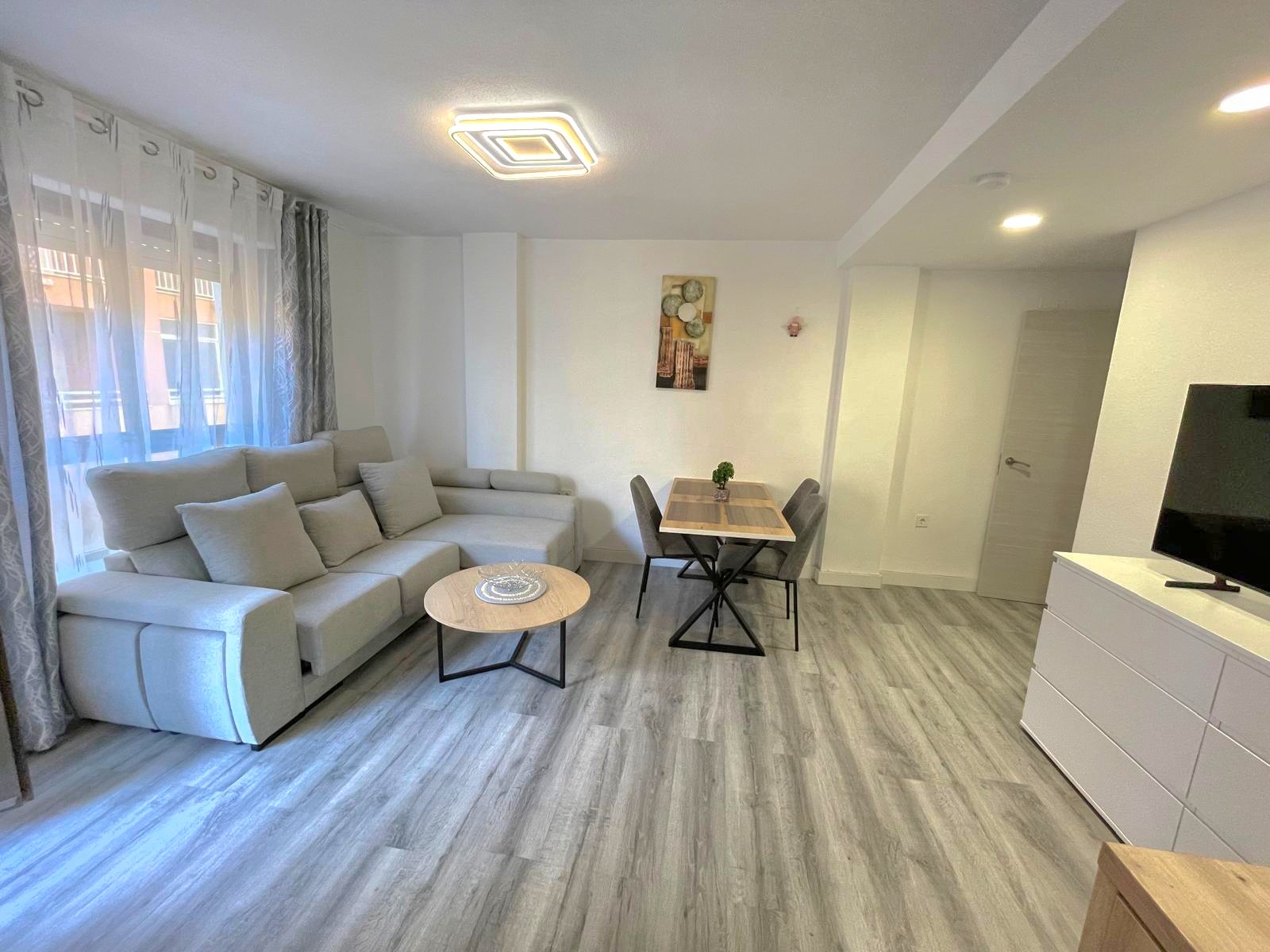 C.Suecia 10, Torrevieja