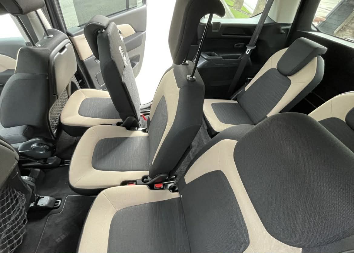 Citroen C4 Picasso-att.q8ABOINUTHG0GlcWRqgVYBEPrhHmVNnhMXJHHP2eICA.jpeg
