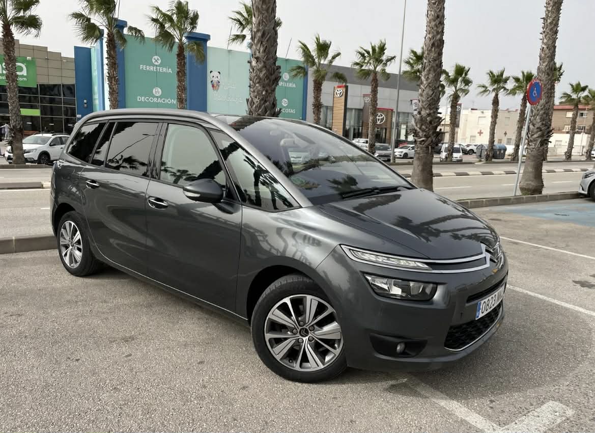 Citroen C4 Picasso-att.iNL-ArfYh0ugdR4DfMPAUa-UN6ukYl0M38p0emcf9BI.jpeg