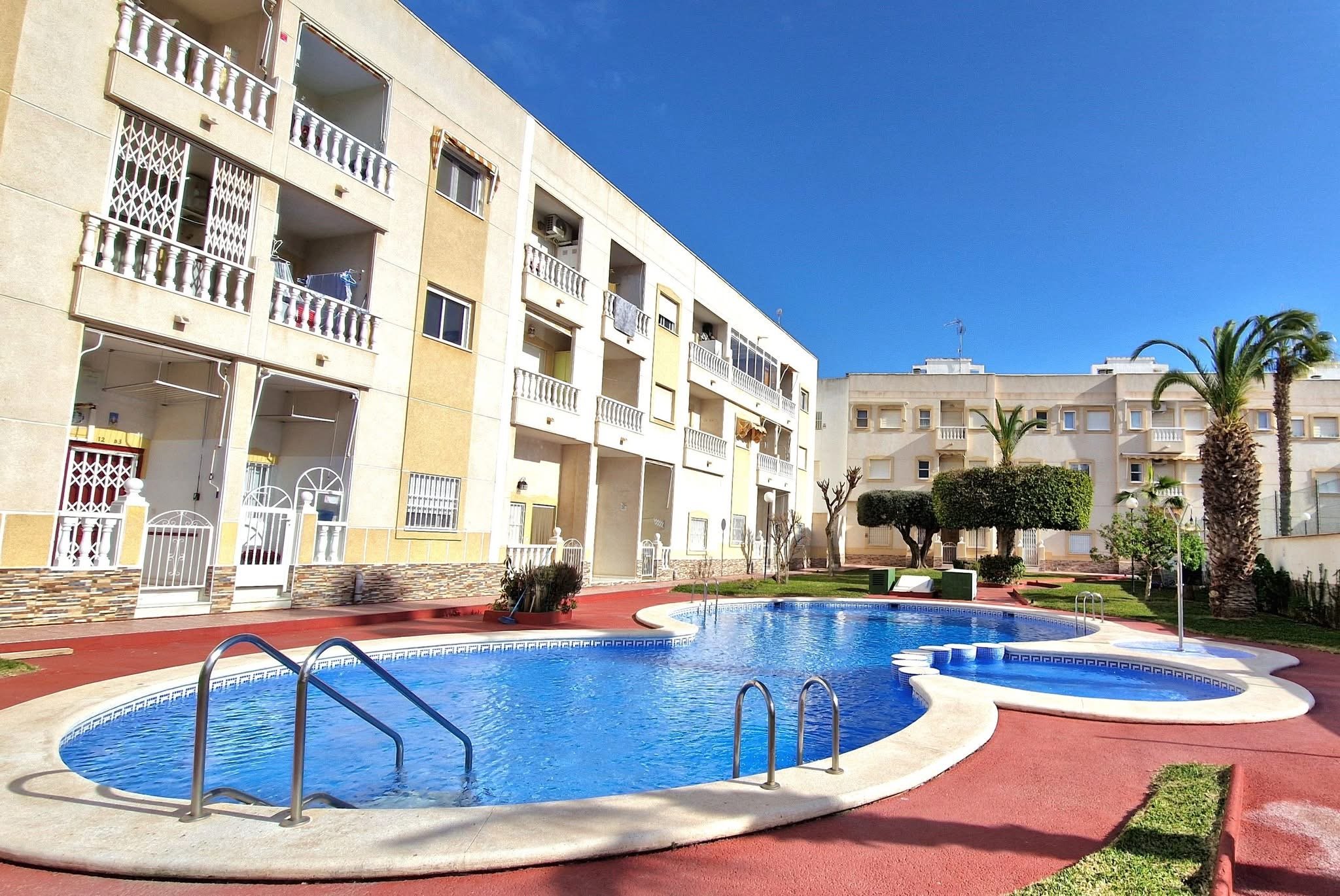 Rent Apartments with 1 bedroom at C.Patricio Zammit 69, Torrevieja